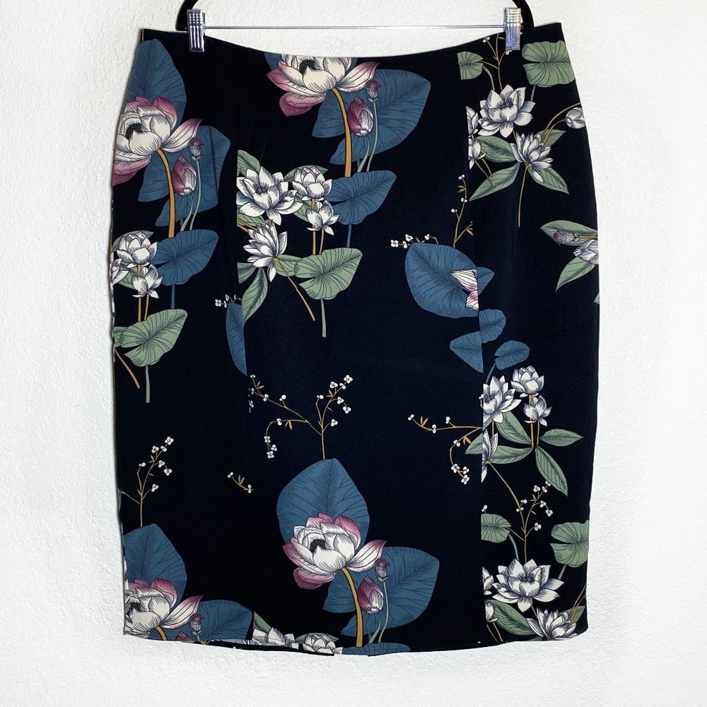 City Chic Black with Water Lilies Graphic Print Midi Size 20